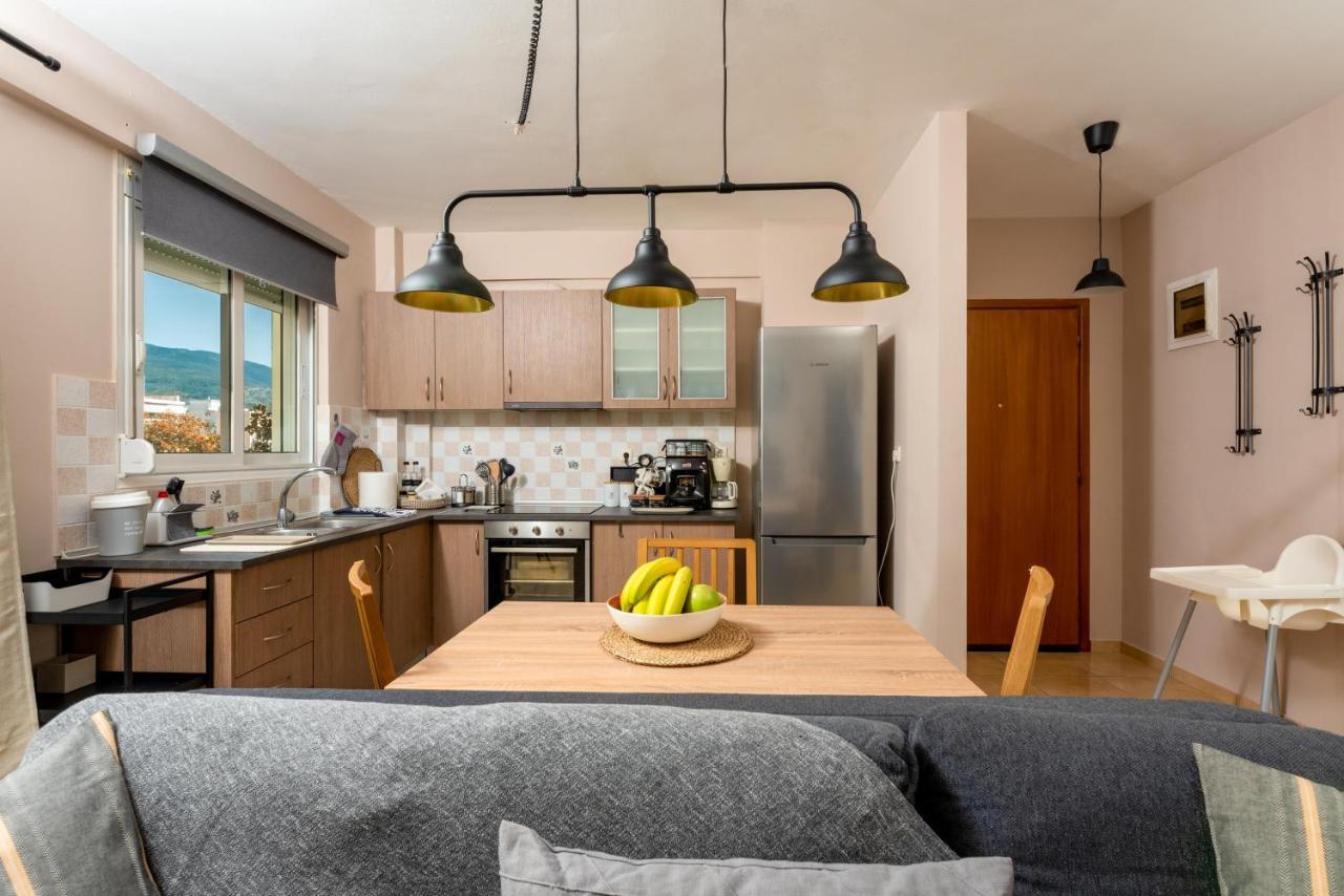 Eleni'S Modern Apartment Волос Екстериор снимка