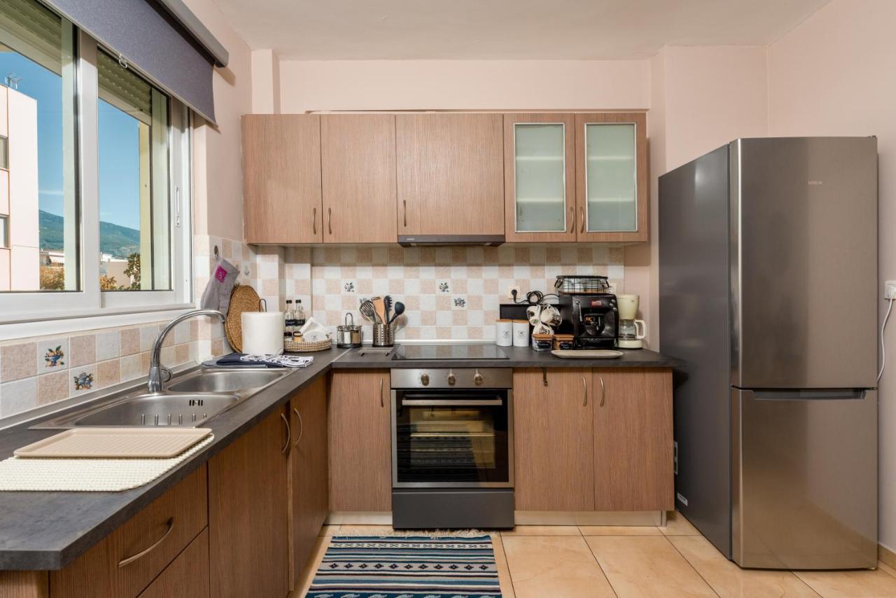 Eleni'S Modern Apartment Волос Екстериор снимка